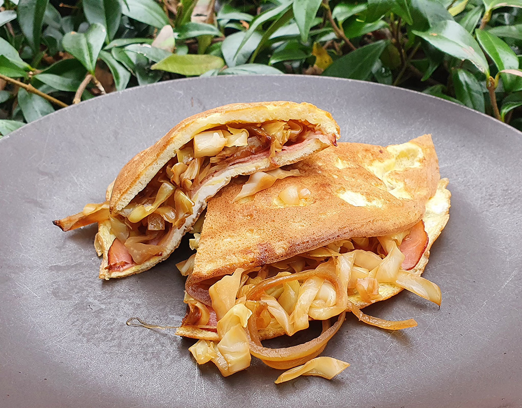 Sonkás-káposztás omlett Sonkás-káposztás omlett