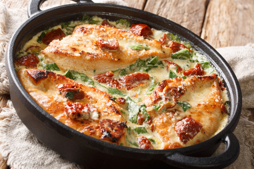 Spenótos csirke parmezános szószban Spenótos csirke parmezános szószban